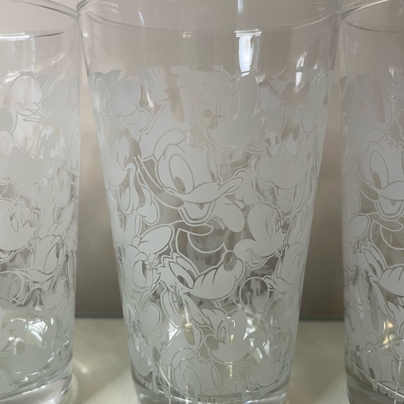 Vintage Etched Disney drinking glasses set of 4 - Picture 7 of 10